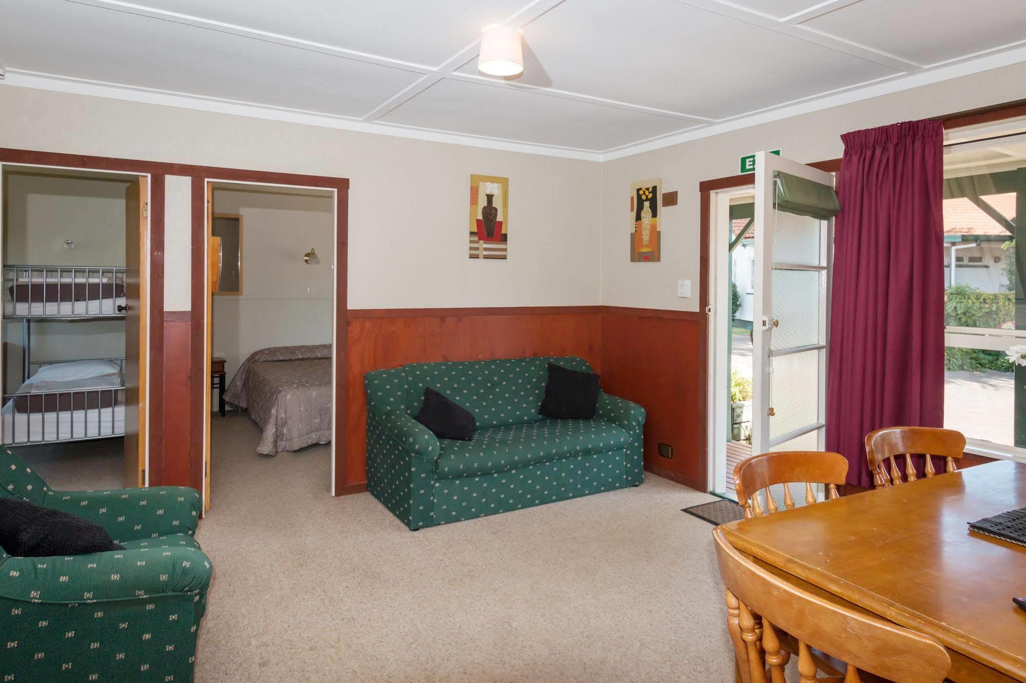 Santa Maria Motel Rotorua Buitenkant foto